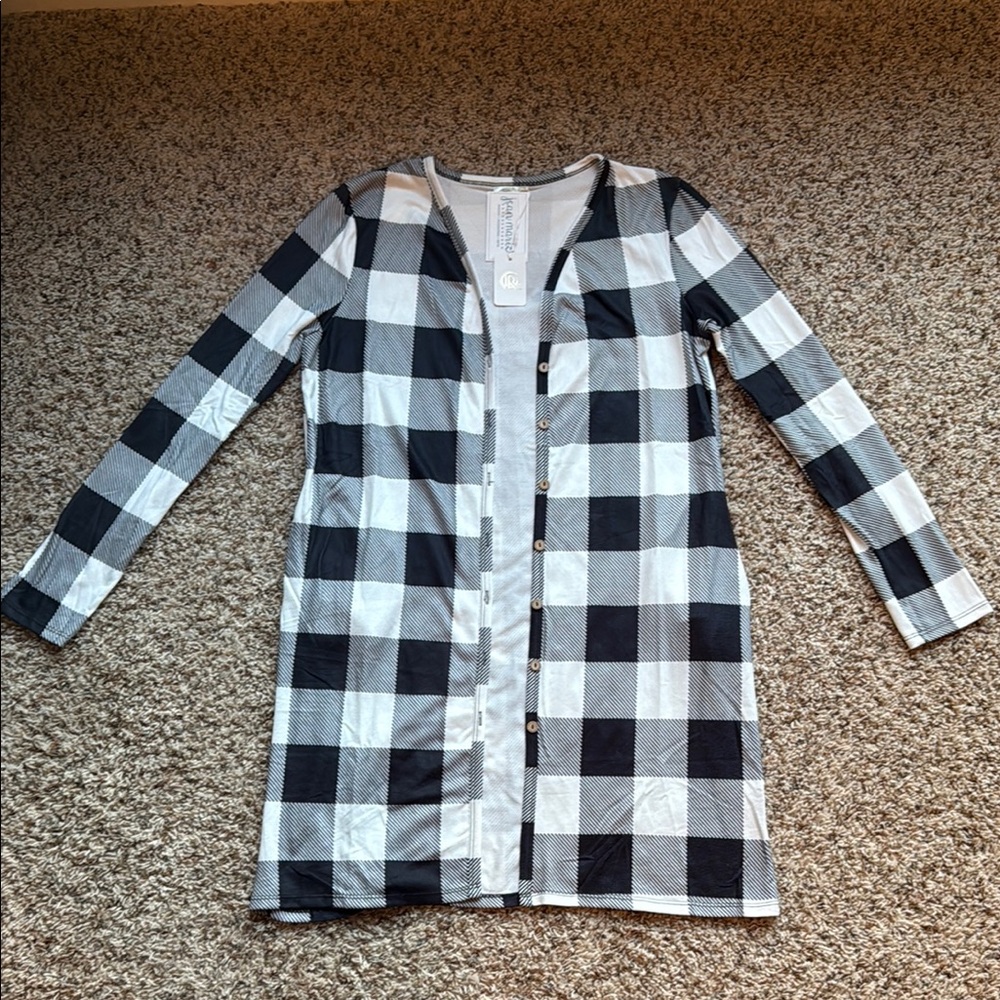 BNWT Black Buffalo Plaid Cardigan Size L/XL